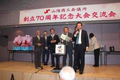 ����, �l, ����, �V�� ���܂܂�Ă���摜

AI �����R���e���c�͌����܂މ\��������܂��B